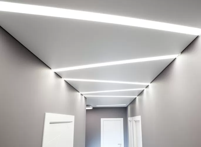 Натяжные потолки с подсветкой внутри